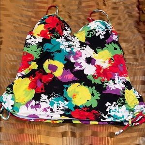 NWOT swimsuit top